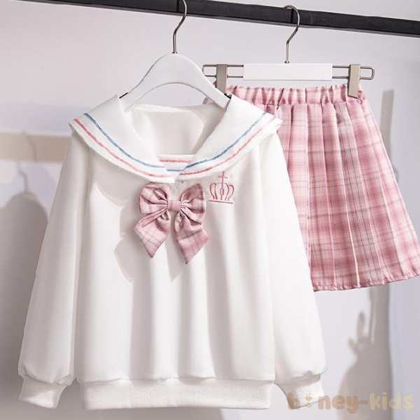 ホワイト/スウェット+ピンク/スカート