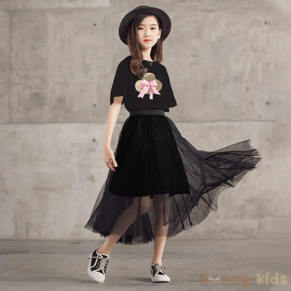ブラック/Tシャツ+ブラック/スカート01